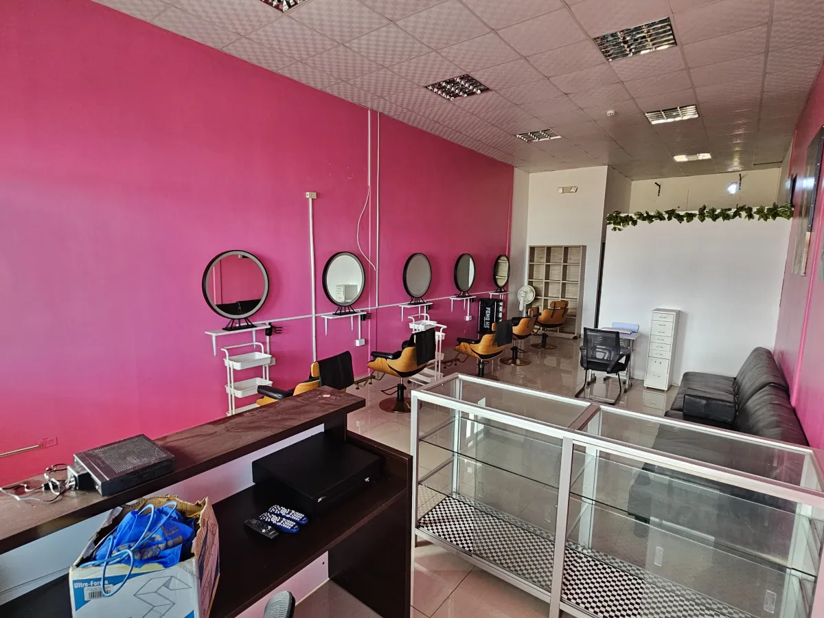 Equipped Beauty Salon Space for Rent in Chitré