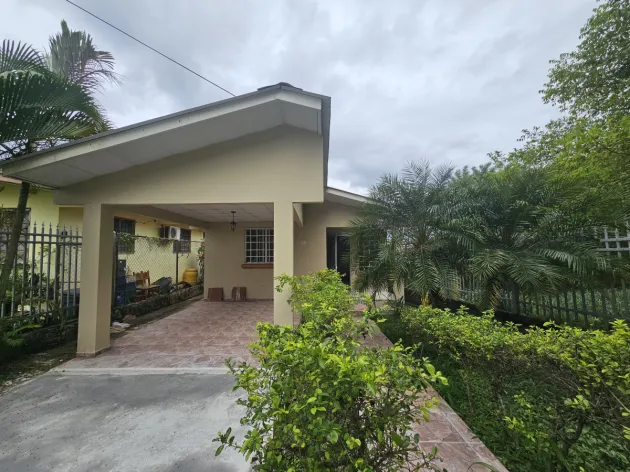 Venta de casa en Residencial El Mesón, Chitré