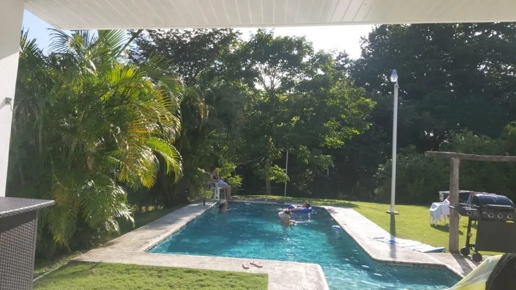 CASA EN VENTA O ALQUILER EN CORONADO