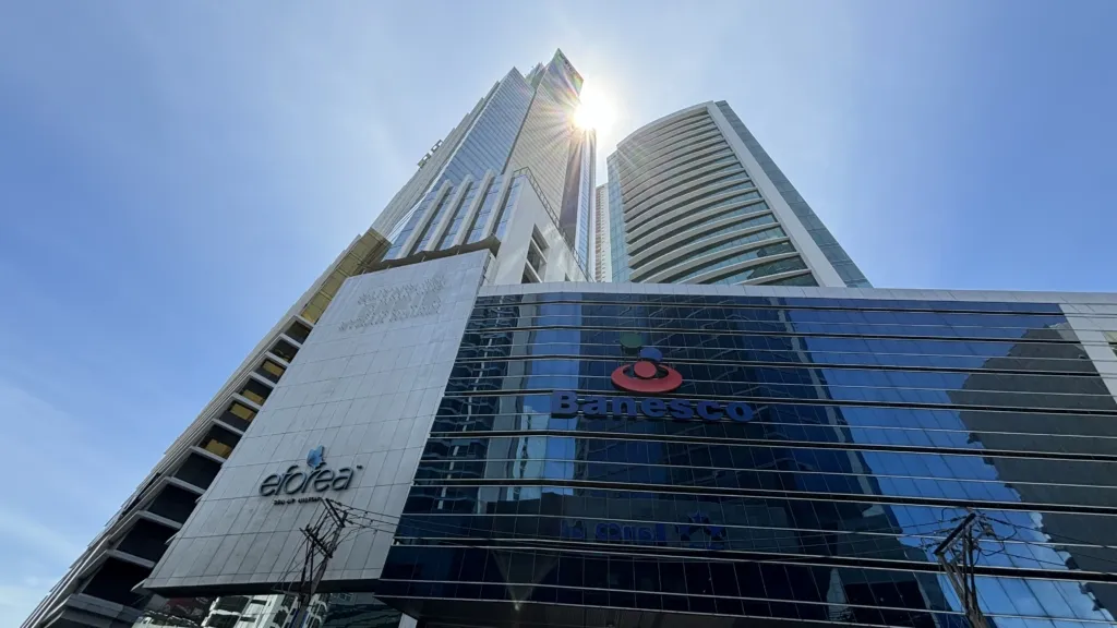 OFICINA EN VENTA – OCEAN BUSINESS PLAZA (TORRE BANESCO)