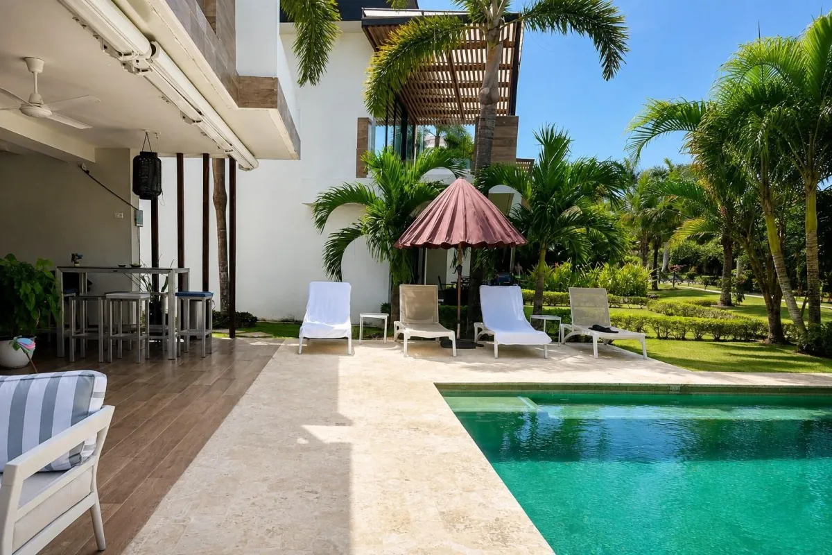 Apartamento tipo casa de Playa con piscina en Punta Caelo, San Carlos