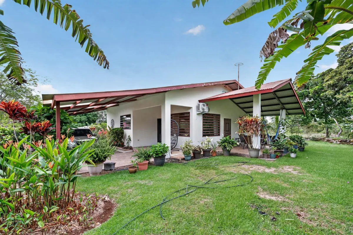 2-Bedroom Home for Sale in El Francés