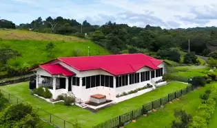 Private Mountain House in Potrerillos Arriba