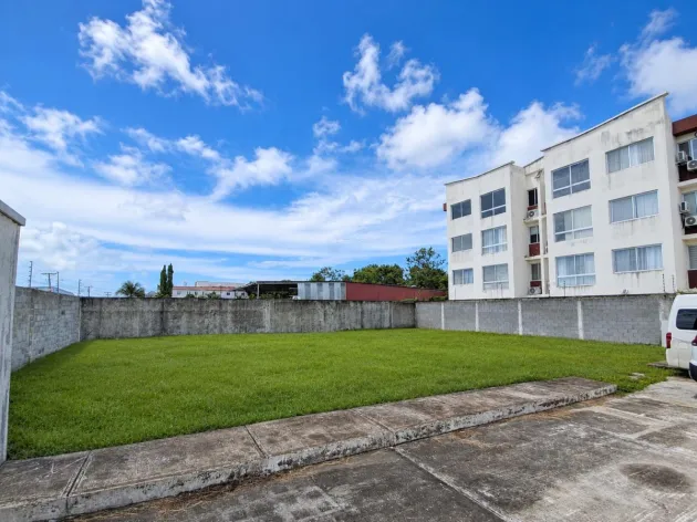 Land for sale with preliminary project Las Acacias