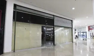 Alquiler de local comercial en Los Andes Mall. YP