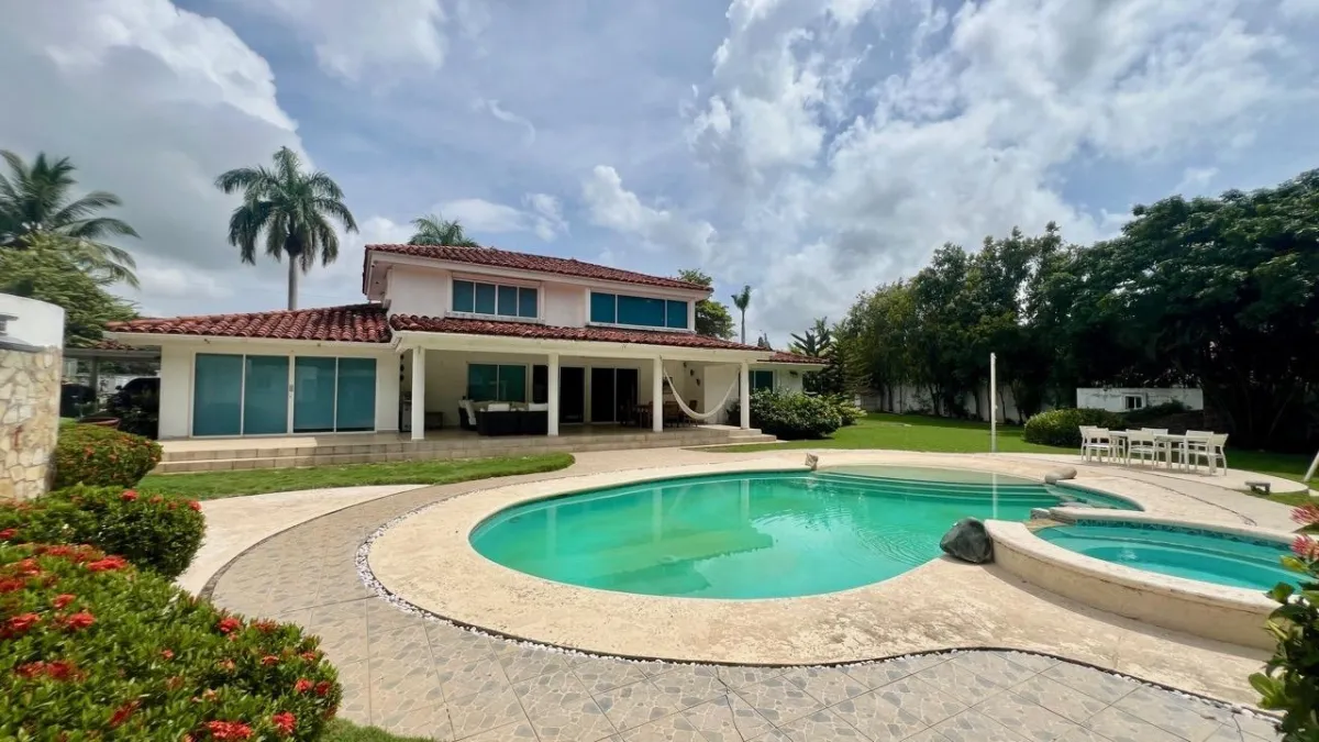 VILLA EN EL GOLF DE CORONADO