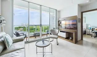 Ocean and mountain views | Royal Palm