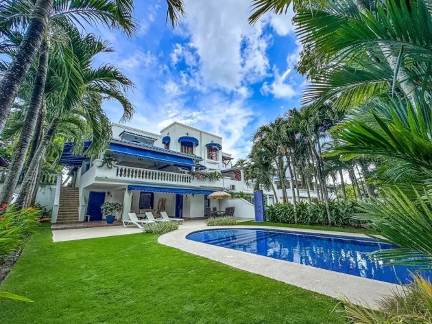 6-Bedroom Duplex Home in Playa Blanca