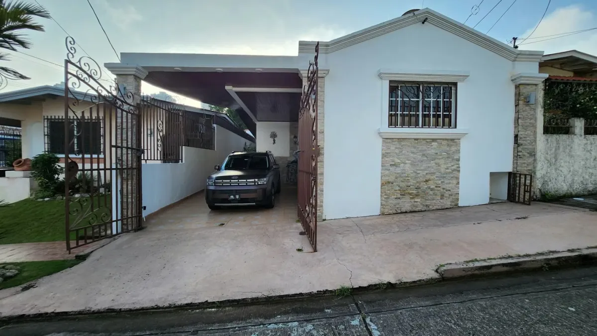 Venta de casa en Villa de Las Fuentes, Betania. MY