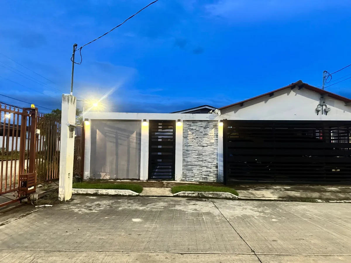 Venta de casa en Tocumen, Buena Vista. MY