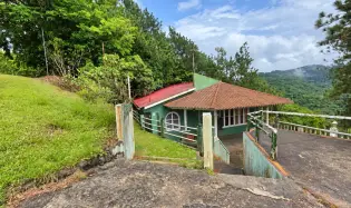 Venta de casa en Altos de Cerro Azul. MY