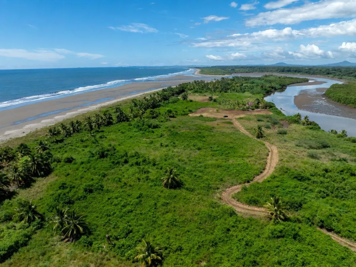 Scenic Coastal Lot for Sale in Playa Las Lajas