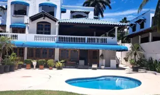 PLAYA BLANCA OCEAN FRONT DUPLEX VILLA