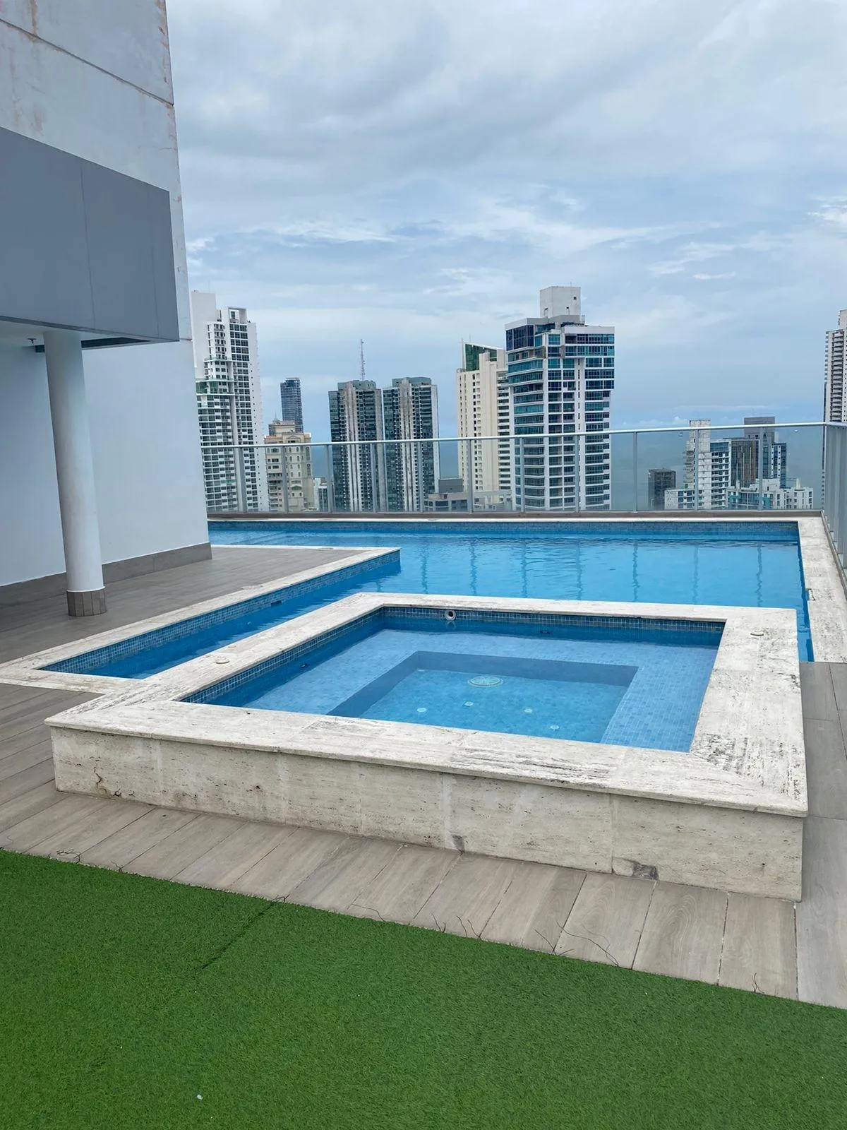 En venta apto. en PH. SIGNATURE POINT