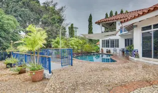Punta Barco Beach Home: Your Paradise Awaits