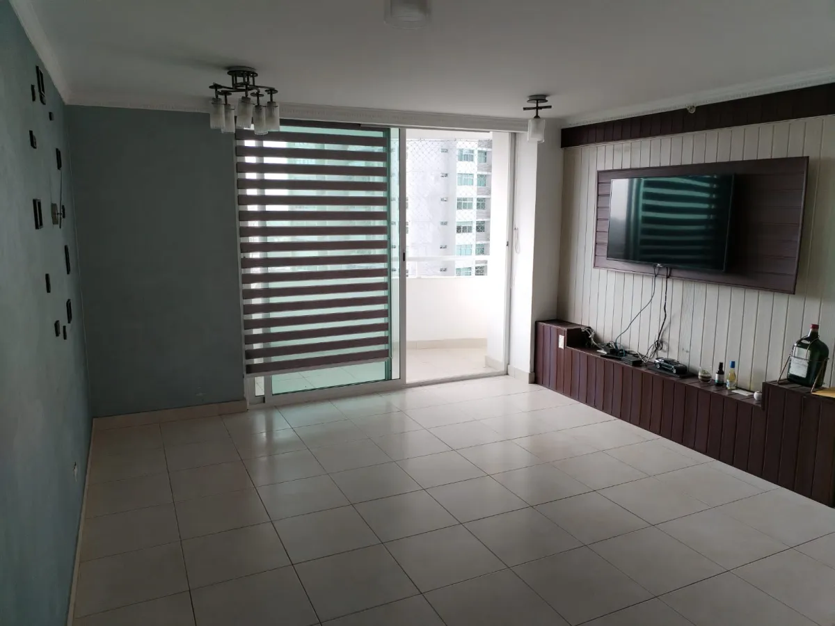 Apartment Rental in PH Elmare 700, Edison Park