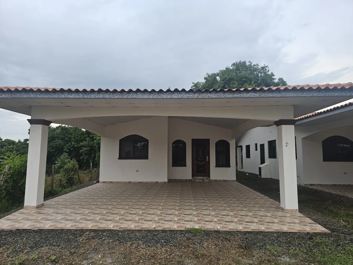 Sale of House in La Huaca de Guararé, Los Santos. MB