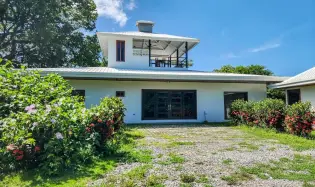 Four-Bedroom Ocean View Home in Boca Chica