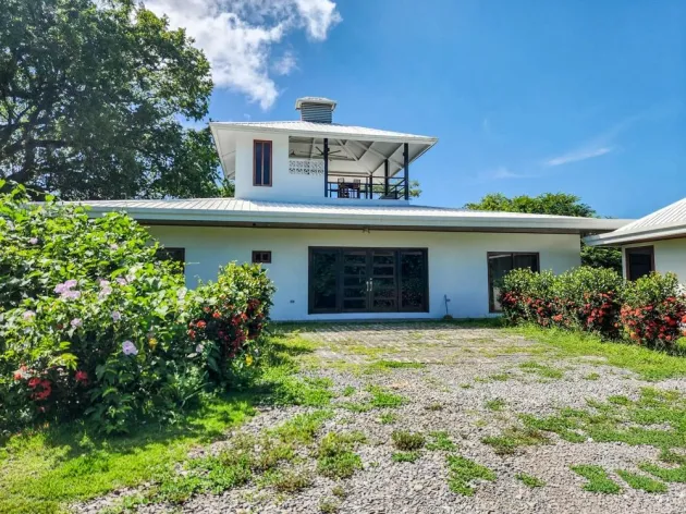 Four-Bedroom Ocean View Home in Boca Chica