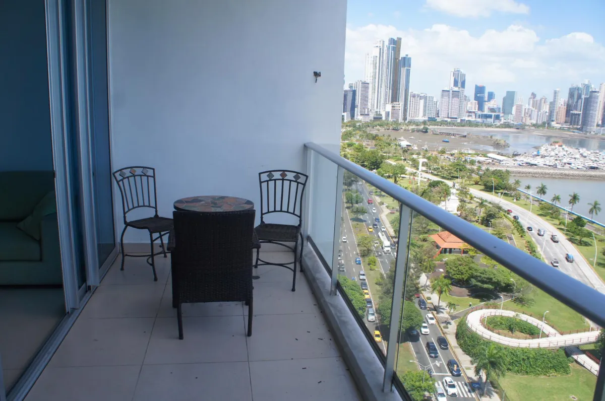AVENIDA BALBOA APARTAMENTO AMOBLADO EN ALQUILER