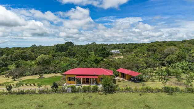 Furnished Home for Sale in Dolega with Gardens
