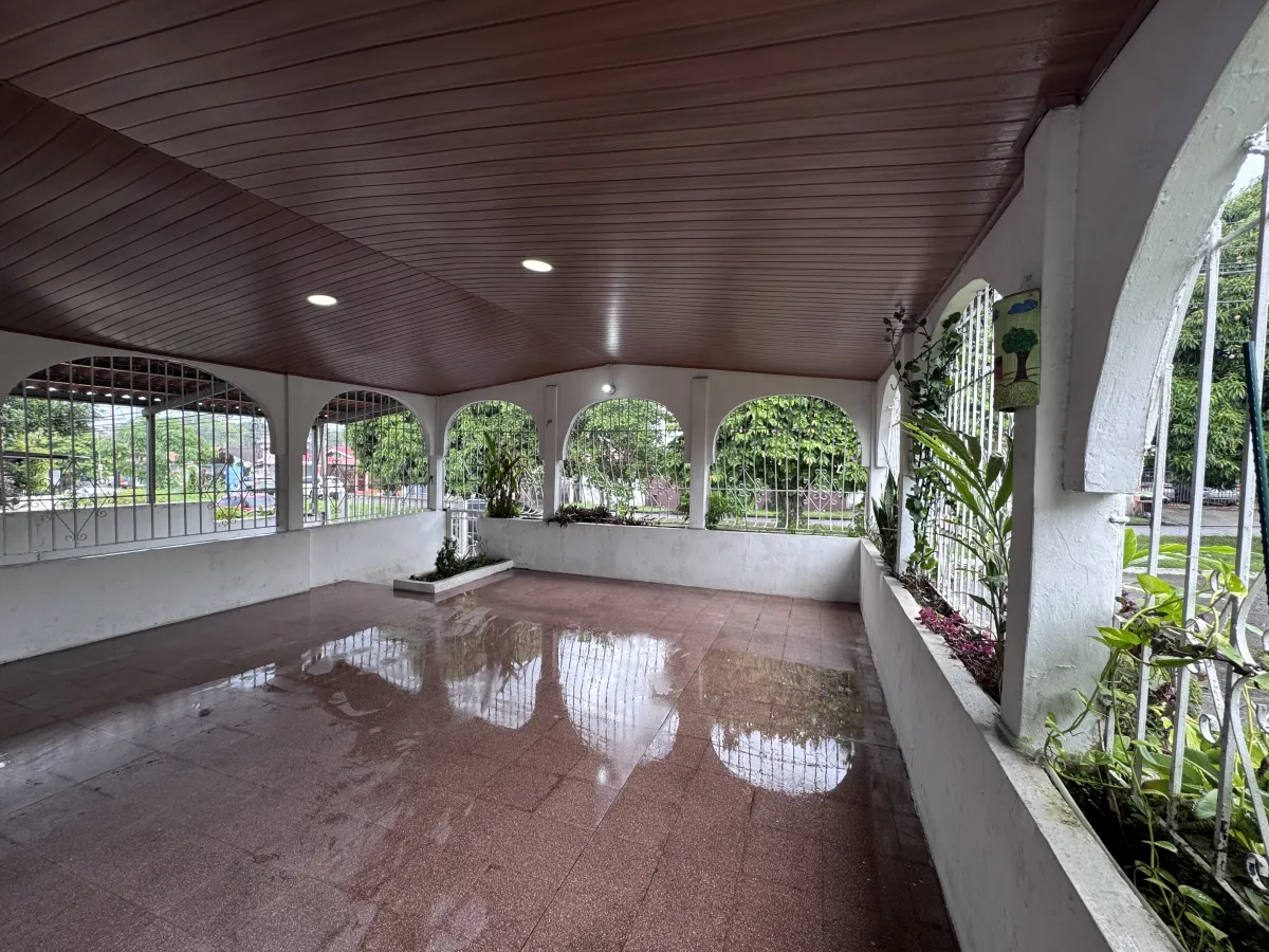 VENTA/ALQUILER DE CASA SAN ANTONIO