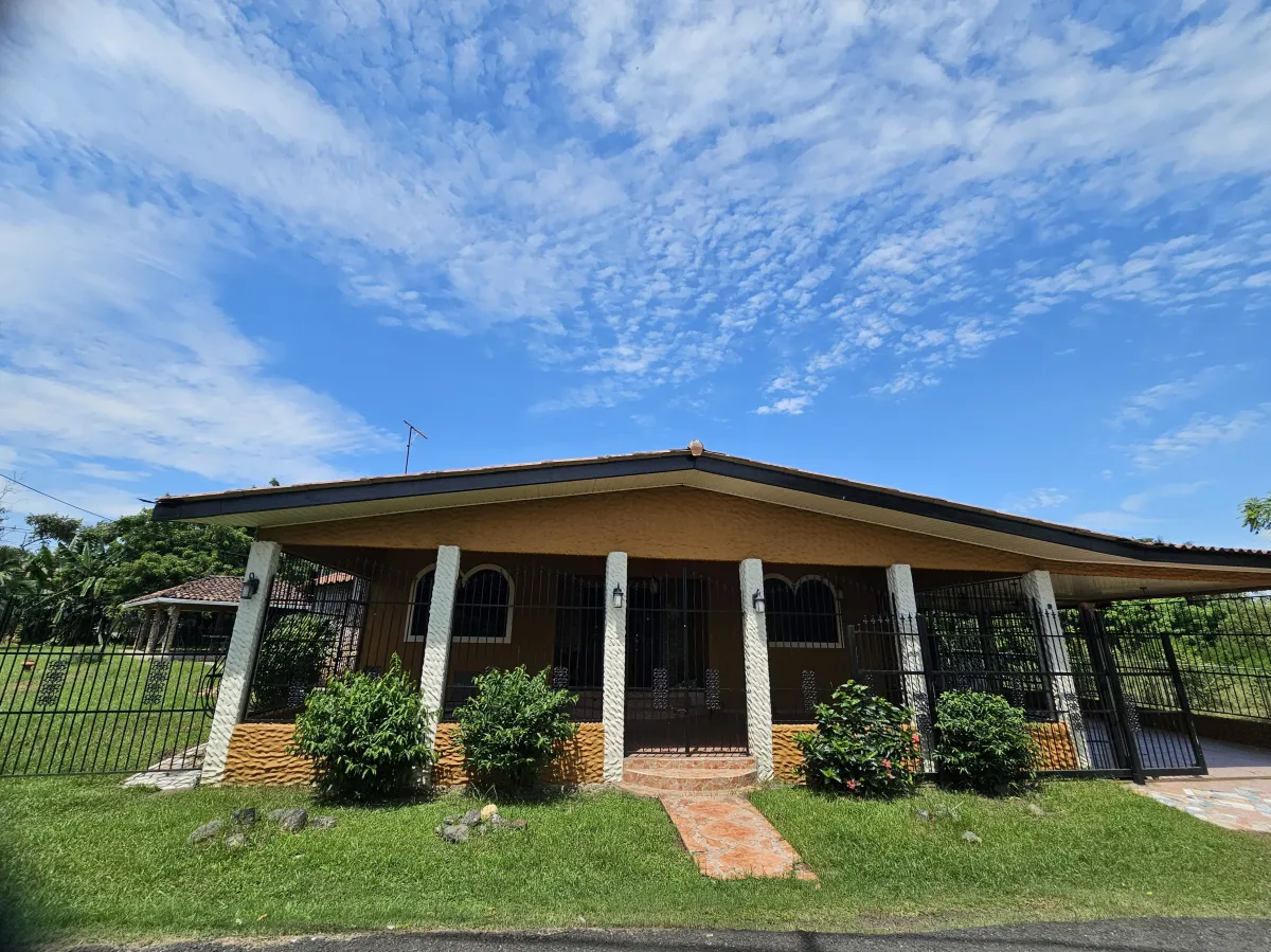 House for Sale/Rent in Las Tablas