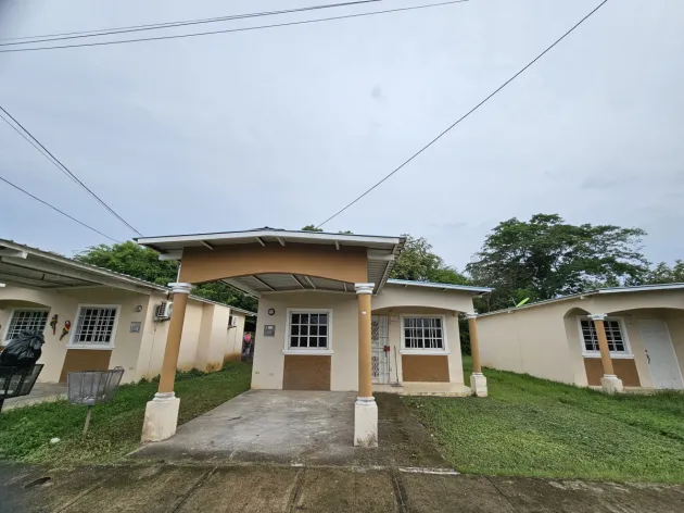 Venta/alquiler de casa en Urb. Quintas de Rufina, Los Santos