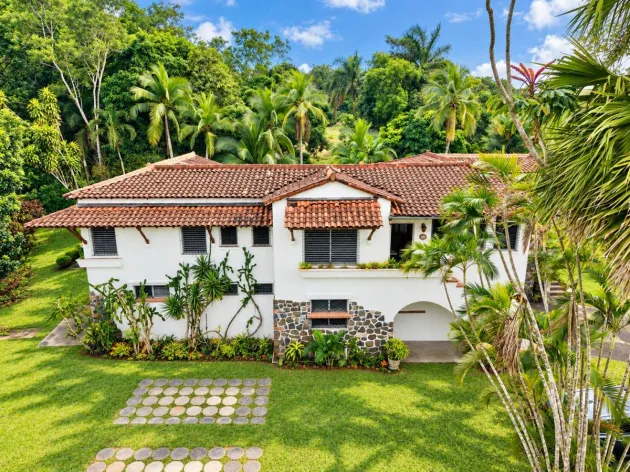 A Hidden Gem in Las Cumbres | 3,433 m², Panoramic