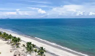 Condominio Frente al Mar en Playa Caracol Panamá