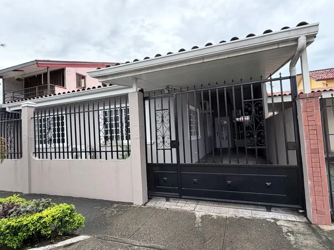 SELLING COMPLETELY REMODELED HOUSE – NUEVO PANAMA DISTRICT, CHANIS
