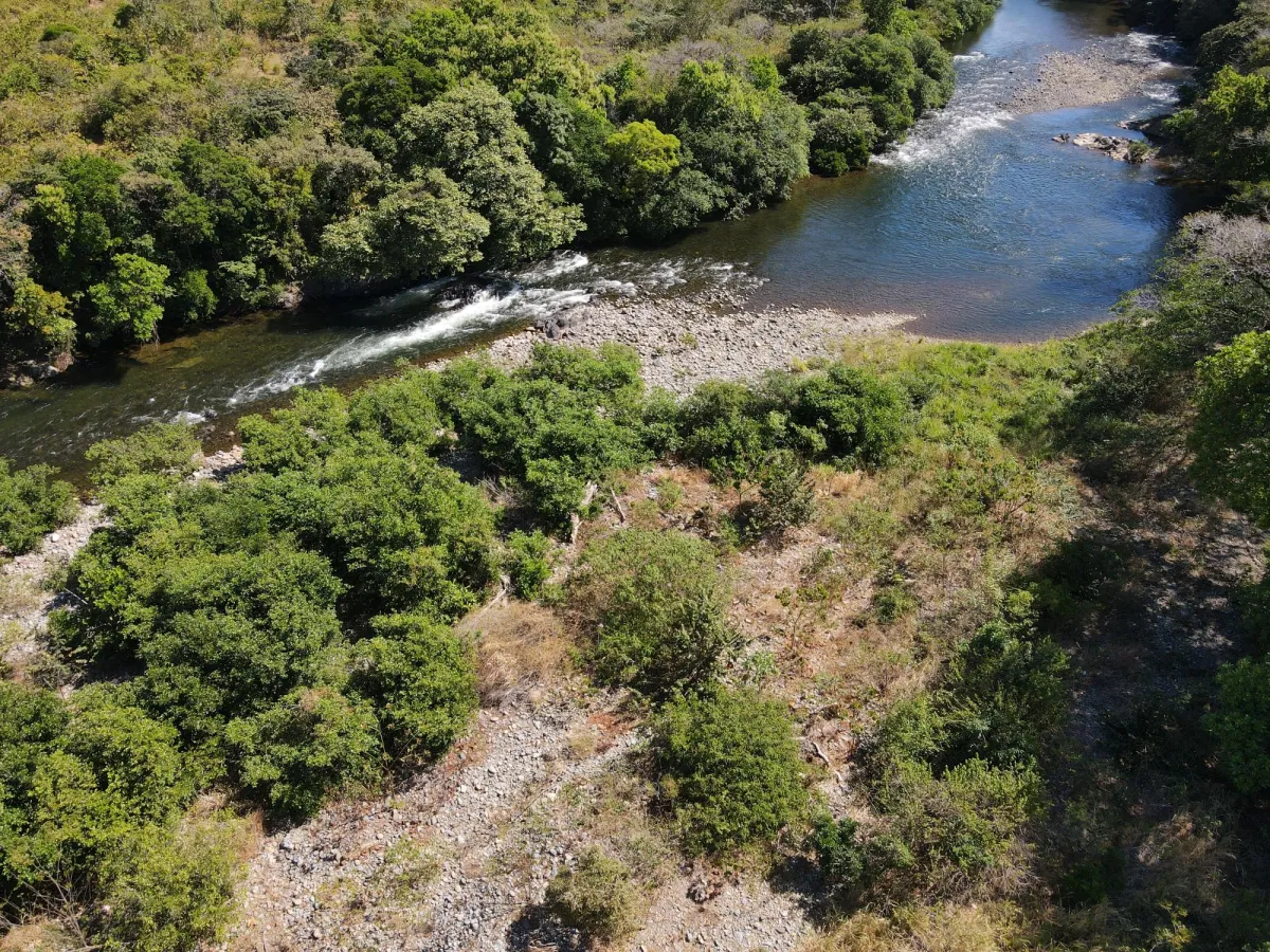 Riverfront 3 hectares near Santa Fe
