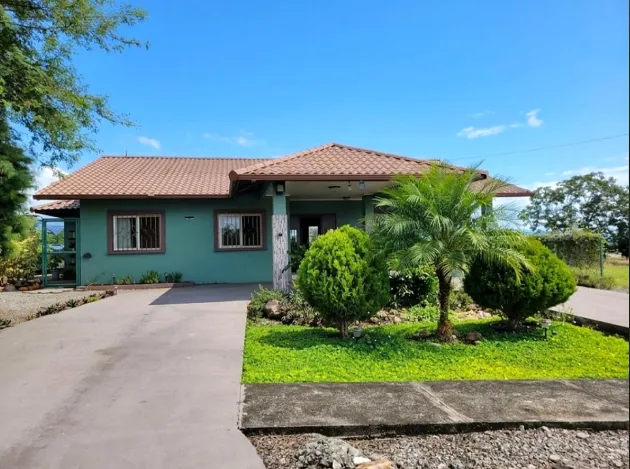 Spacious 3-Bedroom Home For Rent in Boquete