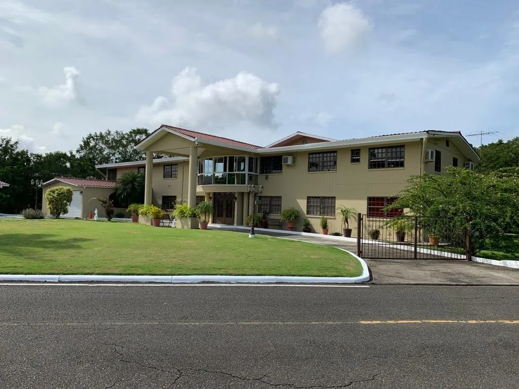 CLAYTON APARTAMENTO EN ALQUILER