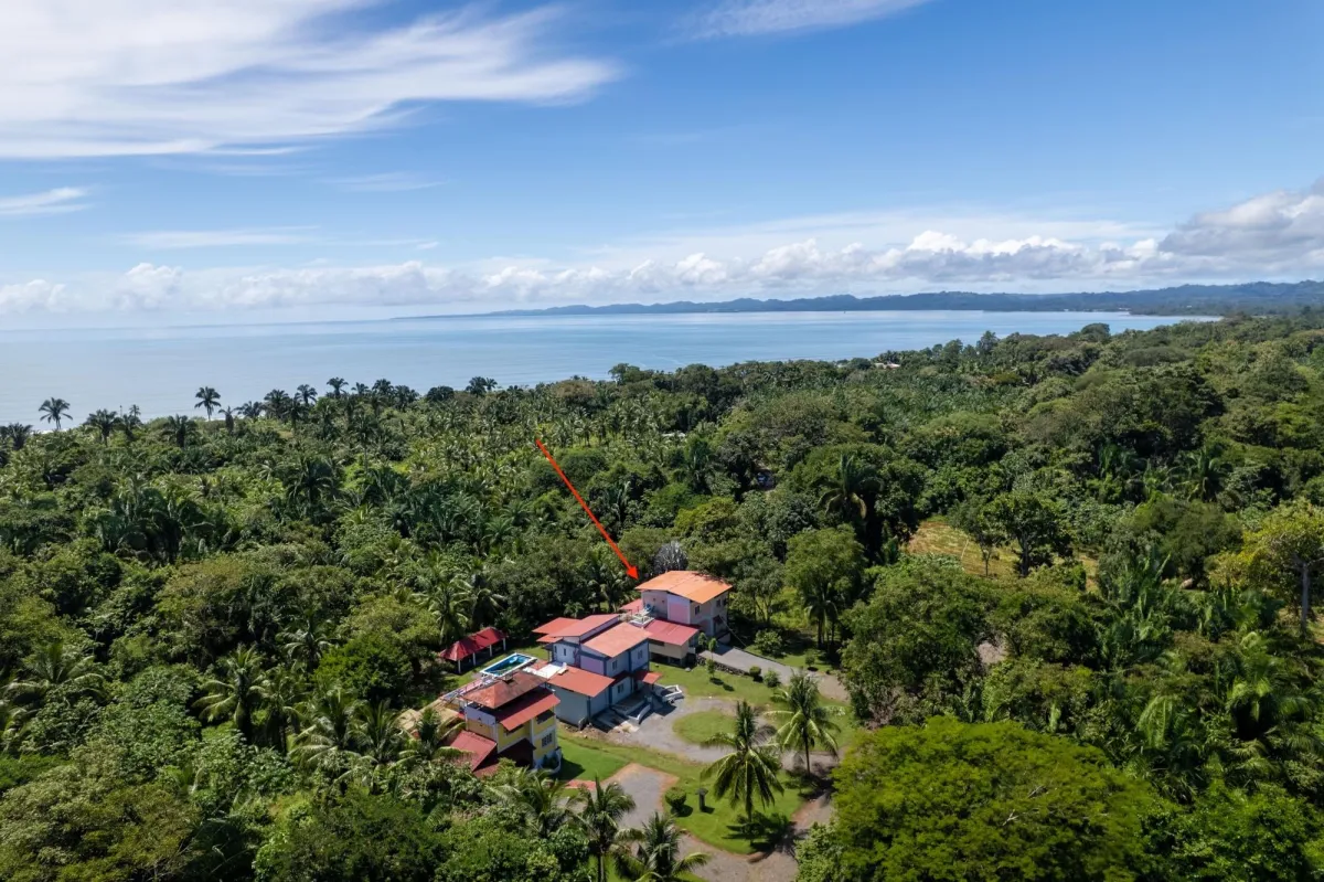 A Spacious Tropical Home in Puerto Armuelles
