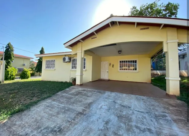 Sale/Rental of House in Residential Villas del Golf, Chitré