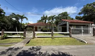 Casa con Piscina en Coronado Golf | Amoblada y Equipada