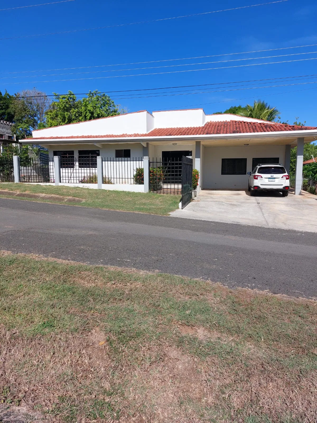 House for Sale in Cantarrana, Steps from Hotel Guayacanes