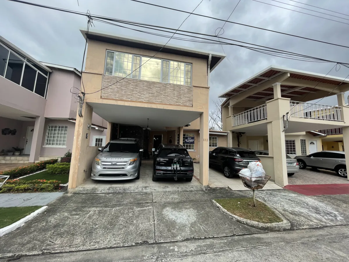 House for Sale in Villas de Cerro Lindo, San Miguelito
