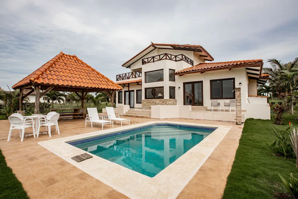 Venta de casa de playa en Andromeda, Pedasí