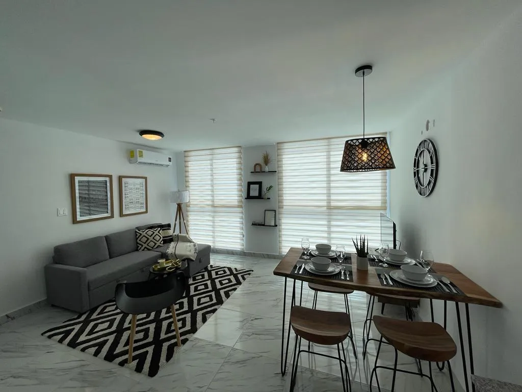 Alquiler de apartamento amoblado en PH The Sands, Av. Balboa. EL