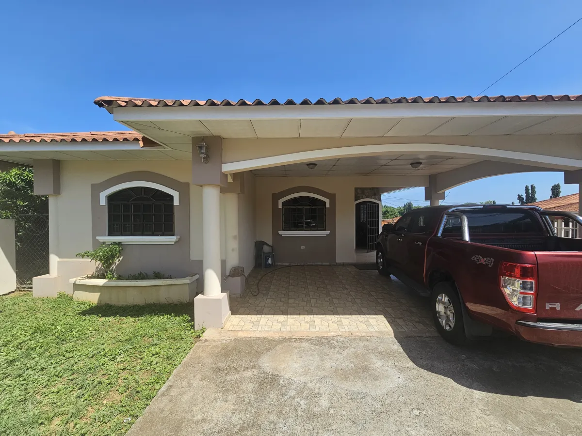 House for Sale in Blas Tello Residential Community, Chitré. MB