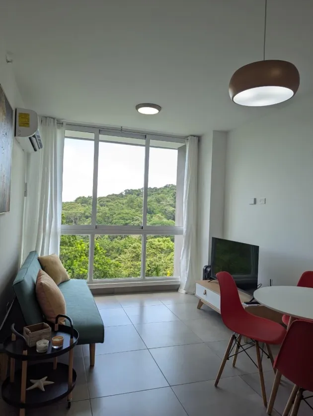 Se alquila hermoso apartamento/ P.H. Forest Gate Clayton