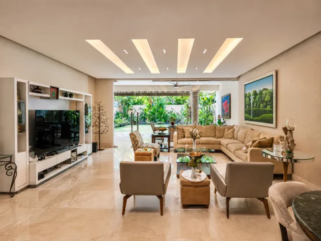 Venta de casa duplex en Altos del Golf