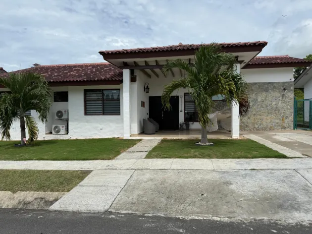 🏡 Casa en Venta en Residencial Privado, Piedras Gordas, San Carlos 🏡