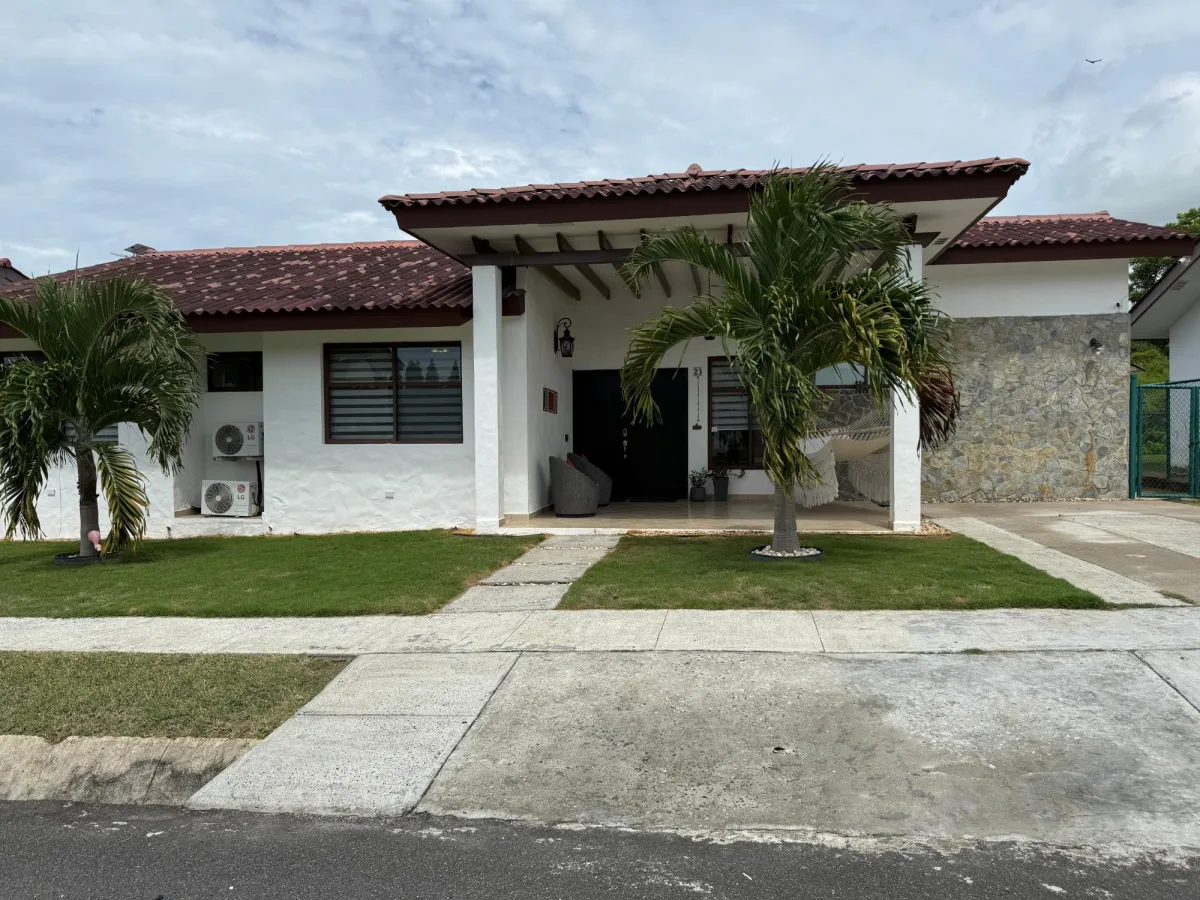 🏡 Casa en Venta en Residencial Privado, Piedras Gordas, San Carlos 🏡