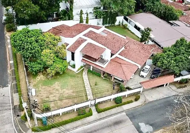 Venta de Casa en Altos del Golf (San Francisco)
