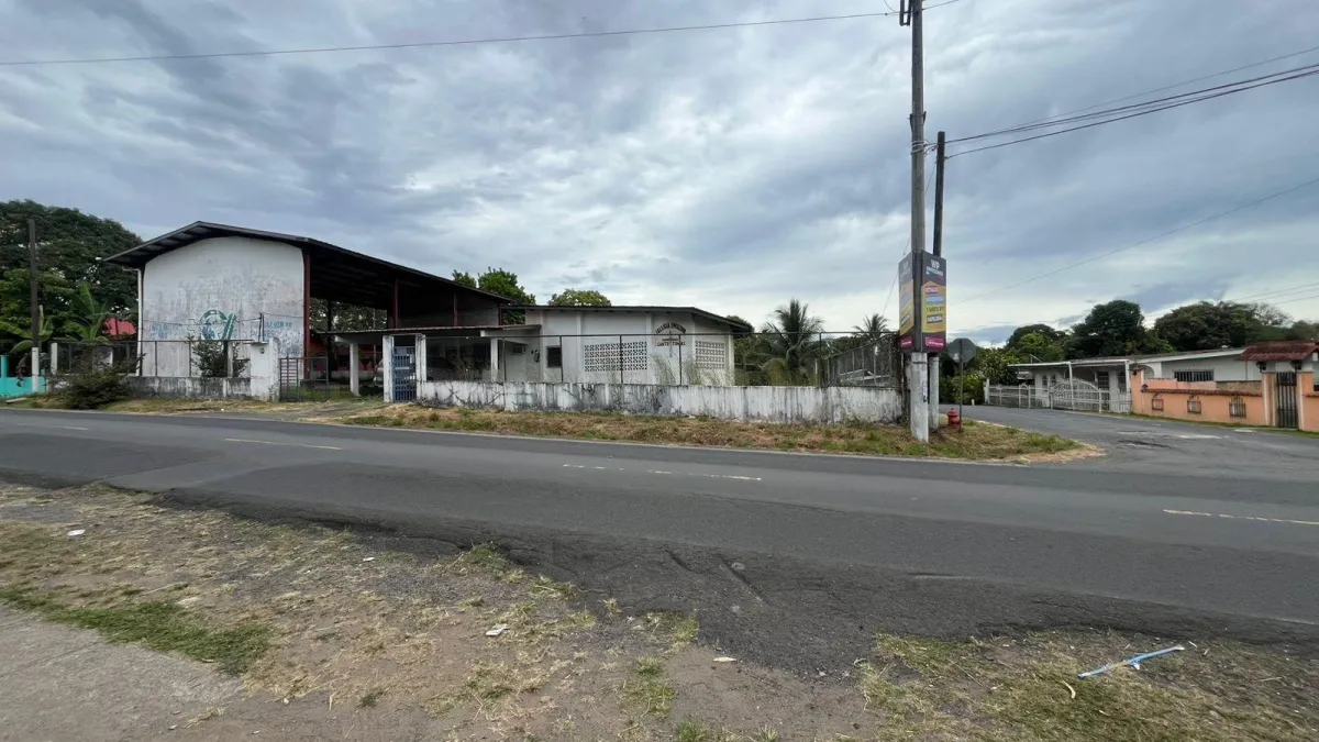 LAND WITH WAREHOUSE FOR SALE SANTIAGO-VERAGUA