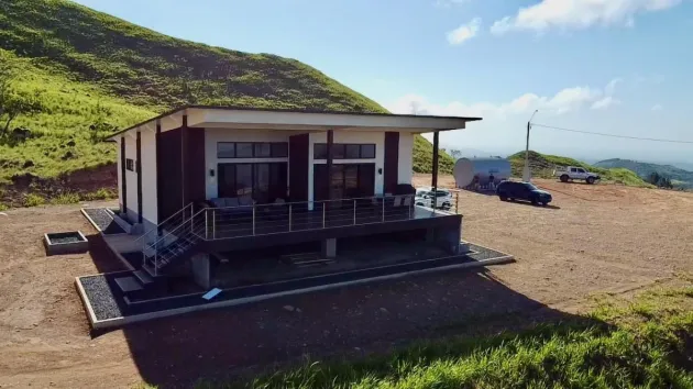 FULL SOLAR MOUNTAIN VILLA