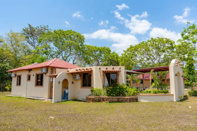 Country House in Anton Cocle